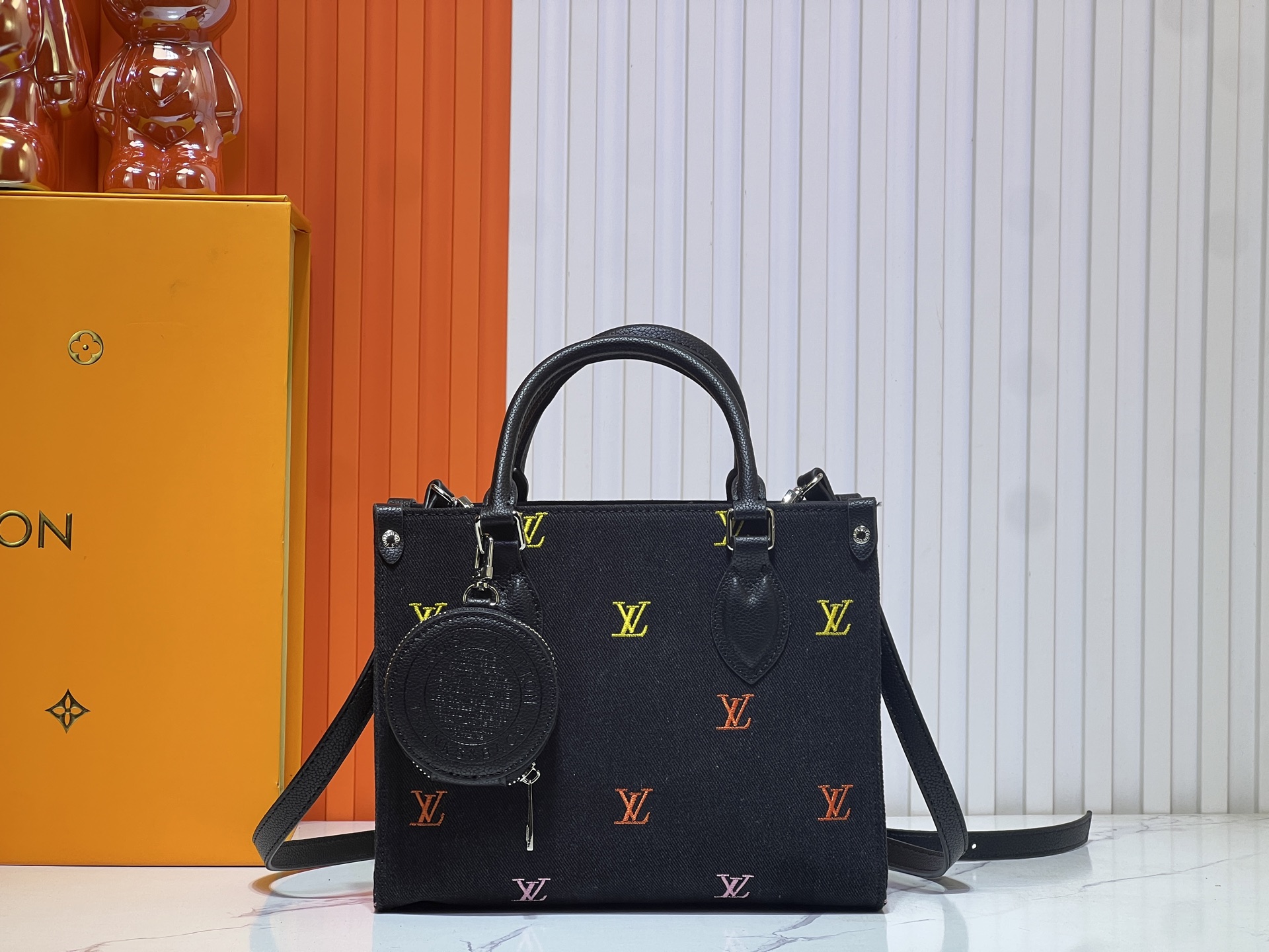 25cm PM ルイヴィトン  オンザゴー LV Onthego M45659 M46373 Pharrell Williams Blason スーパーコピー バッグ 代引き後払い可能国内発送